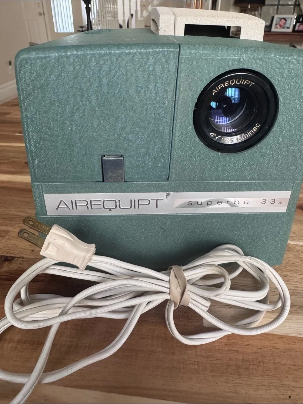 Vintage Airequipt Superba 33A 35mm Slide Projector 4” F3.5 Luminac Tested